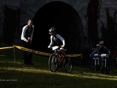 FOTOSTRECKE RADSPORT - DER MTB RACE AM VIADUKT VON JEZERNÍCE 15.10.2016